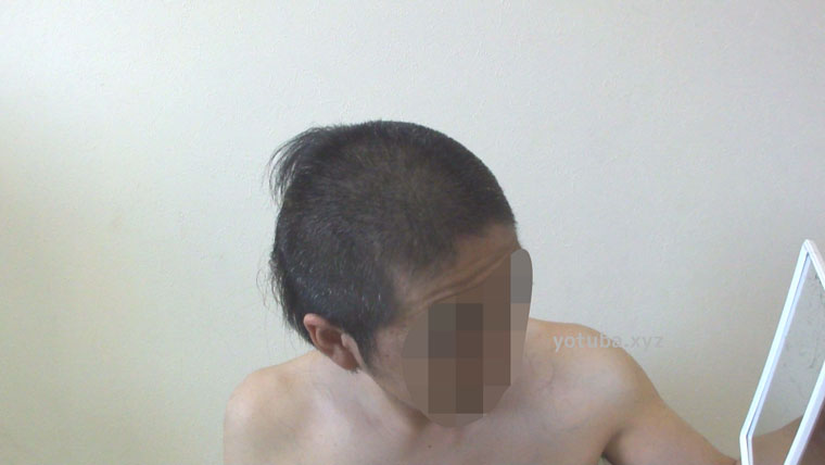 頭坊主鏡で確認